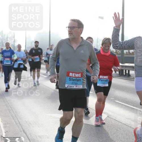 03.10.2026 - Köhlbrandbrückenlauf Jannik Wohlers http://msf.ph/oto/10708467 03.10.2026 09:28:51 Position 3 1501, 2795, 246, 2793 meine-sportfotos.de