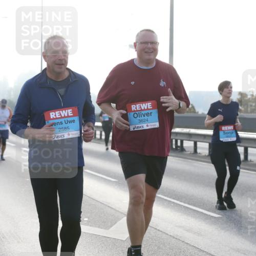 03.10.2026 - Köhlbrandbrückenlauf Jannik Wohlers http://msf.ph/oto/10708527 03.10.2026 09:29:15 Position 3 2585, 3624 meine-sportfotos.de
