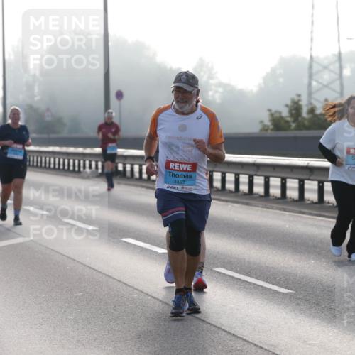 03.10.2026 - Köhlbrandbrückenlauf Jannik Wohlers http://msf.ph/oto/10708542 03.10.2026 09:29:19 Position 3 3497, 3453, 3520 meine-sportfotos.de
