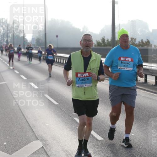 03.10.2026 - Köhlbrandbrückenlauf Jannik Wohlers http://msf.ph/oto/10708637 03.10.2026 09:30:08 Position 3 3678, 3661 meine-sportfotos.de