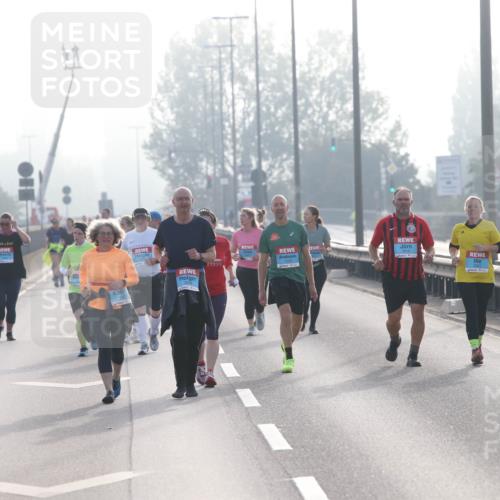 03.10.2026 - Köhlbrandbrückenlauf Jannik Wohlers http://msf.ph/oto/10708678 03.10.2026 09:30:33 Position 3  meine-sportfotos.de