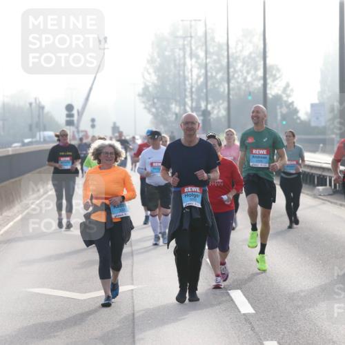 03.10.2026 - Köhlbrandbrückenlauf Jannik Wohlers http://msf.ph/oto/10708691 03.10.2026 09:30:39 Position 3 1725 meine-sportfotos.de