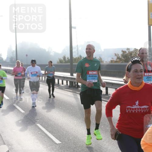 03.10.2026 - Köhlbrandbrückenlauf Jannik Wohlers http://msf.ph/oto/10708702 03.10.2026 09:30:48 Position 3 1725, 3516 meine-sportfotos.de