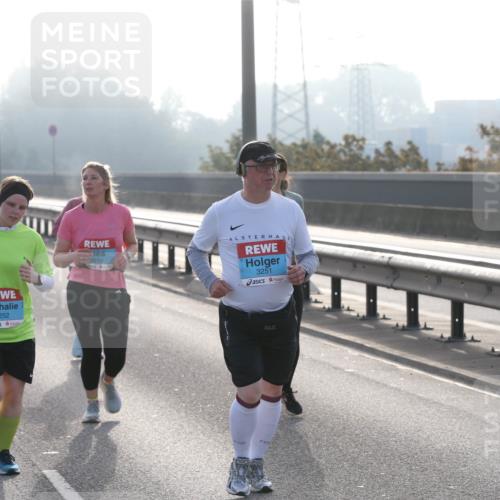 03.10.2026 - Köhlbrandbrückenlauf Jannik Wohlers http://msf.ph/oto/10708715 03.10.2026 09:30:51 Position 3 3665, 3252, 3610, 3251 meine-sportfotos.de
