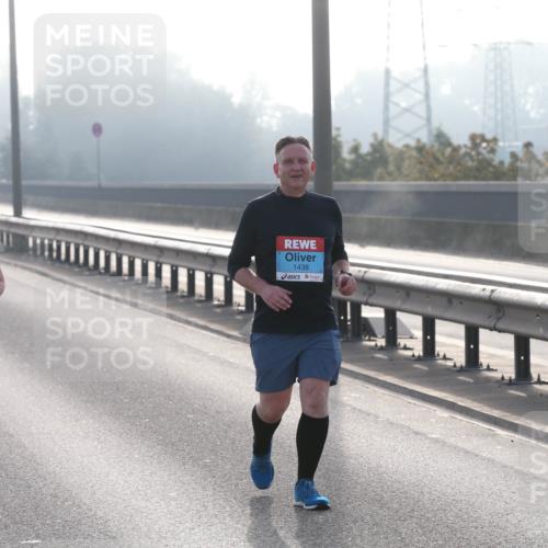 03.10.2026 - Köhlbrandbrückenlauf Jannik Wohlers http://msf.ph/oto/10708740 03.10.2026 09:31:11 Position 3 1439, 1438 meine-sportfotos.de