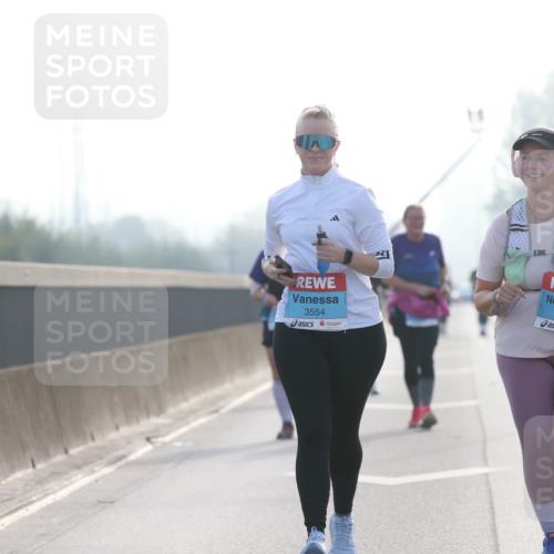 03.10.2026 - Köhlbrandbrückenlauf Jannik Wohlers http://msf.ph/oto/10708761 03.10.2026 09:31:24 Position 3 3554, 2945 meine-sportfotos.de