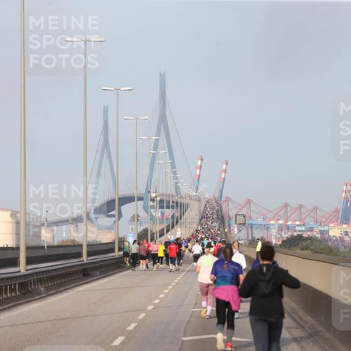 03.10.2026 - Köhlbrandbrückenlauf Jannik Wohlers http://msf.ph/oto/10708831 03.10.2026 09:31:57 Position 3 0, 38, 04 meine-sportfotos.de