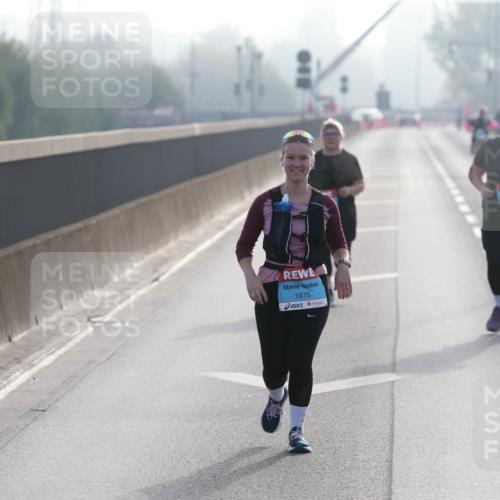 03.10.2026 - Köhlbrandbrückenlauf Jannik Wohlers http://msf.ph/oto/10708842 03.10.2026 09:32:02 Position 3 1975 meine-sportfotos.de