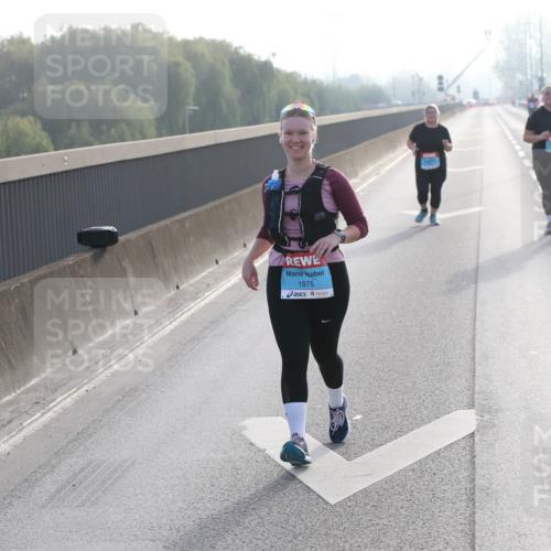 03.10.2026 - Köhlbrandbrückenlauf Jannik Wohlers http://msf.ph/oto/10708853 03.10.2026 09:32:08 Position 3 1975 meine-sportfotos.de