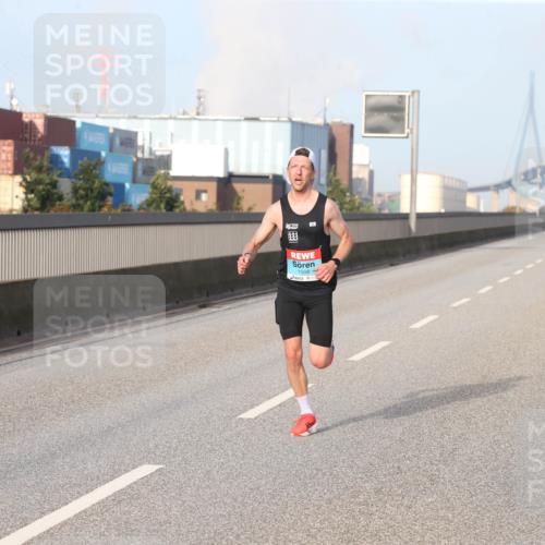03.10.2026 - Köhlbrandbrückenlauf Jannik Wohlers http://msf.ph/oto/10708934 03.10.2026 09:34:03 Position 3 1508 meine-sportfotos.de
