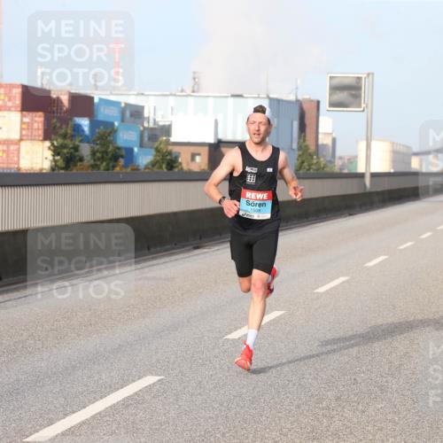 03.10.2026 - Köhlbrandbrückenlauf Jannik Wohlers http://msf.ph/oto/10708941 03.10.2026 09:34:03 Position 3 1508 meine-sportfotos.de