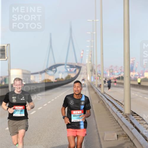 03.10.2026 - Köhlbrandbrückenlauf Jannik Wohlers http://msf.ph/oto/10708961 03.10.2026 09:34:13 Position 3 1026, 2106, 1263 meine-sportfotos.de