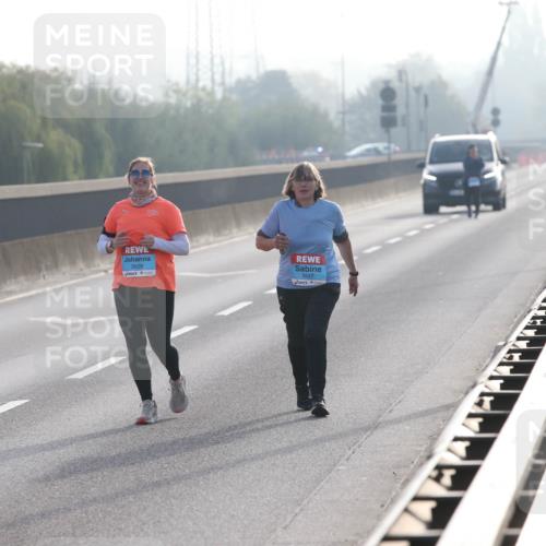 03.10.2026 - Köhlbrandbrückenlauf Jannik Wohlers http://msf.ph/oto/10708974 03.10.2026 09:34:25 Position 3 3628, 3627 meine-sportfotos.de