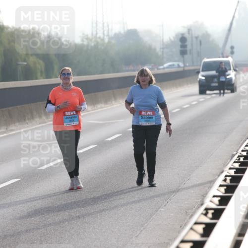 03.10.2026 - Köhlbrandbrückenlauf Jannik Wohlers http://msf.ph/oto/10708976 03.10.2026 09:34:25 Position 3 3628, 3627 meine-sportfotos.de