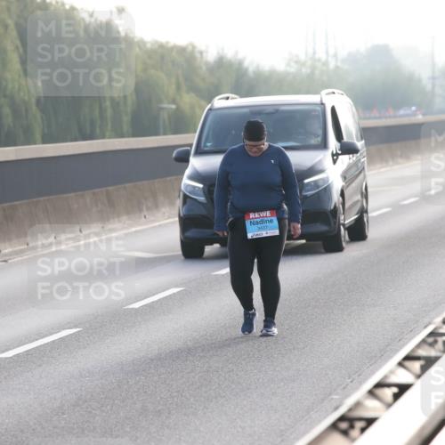 03.10.2026 - Köhlbrandbrückenlauf Jannik Wohlers http://msf.ph/oto/10708997 03.10.2026 09:35:05 Position 3 3437 meine-sportfotos.de