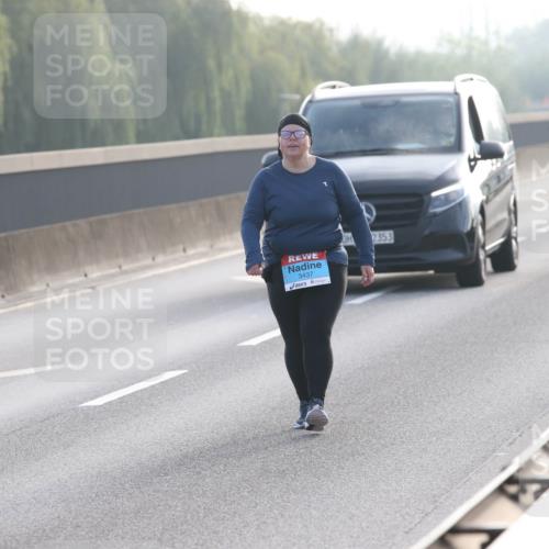 03.10.2026 - Köhlbrandbrückenlauf Jannik Wohlers http://msf.ph/oto/10709010 03.10.2026 09:35:08 Position 3 3437, 2353 meine-sportfotos.de