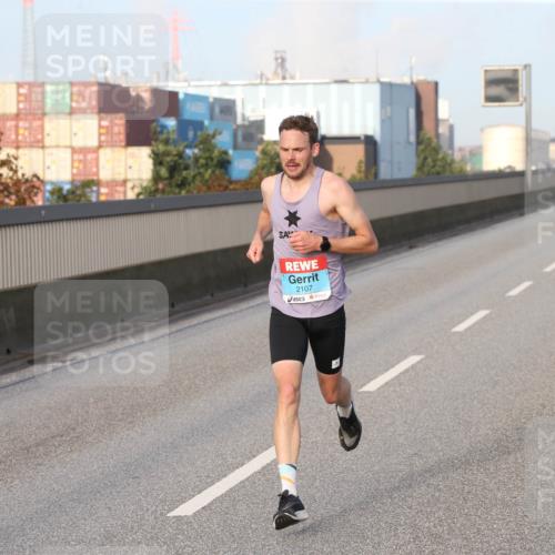 03.10.2026 - Köhlbrandbrückenlauf Jannik Wohlers http://msf.ph/oto/10709034 03.10.2026 09:36:37 Position 3 2107 meine-sportfotos.de