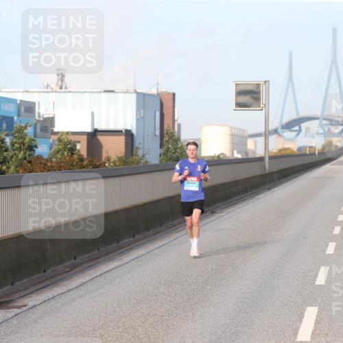 03.10.2026 - Köhlbrandbrückenlauf Jannik Wohlers http://msf.ph/oto/10709041 03.10.2026 09:36:57 Position 3  meine-sportfotos.de