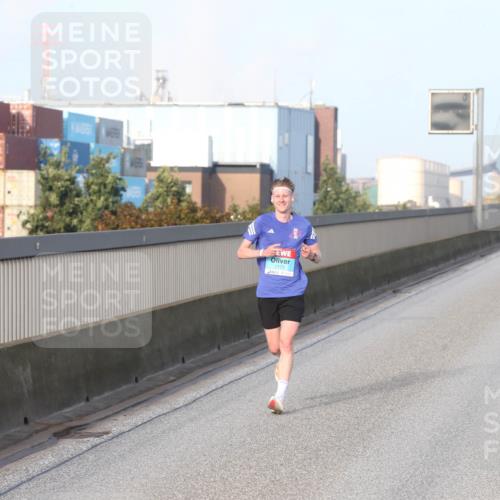 03.10.2026 - Köhlbrandbrückenlauf Jannik Wohlers http://msf.ph/oto/10709050 03.10.2026 09:36:59 Position 3 2172 meine-sportfotos.de