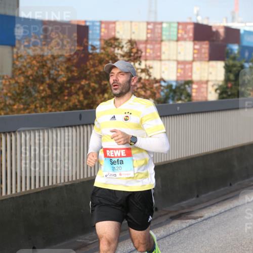 03.10.2026 - Köhlbrandbrückenlauf Jannik Wohlers http://msf.ph/oto/10709066 03.10.2026 09:37:13 Position 3 2120 meine-sportfotos.de