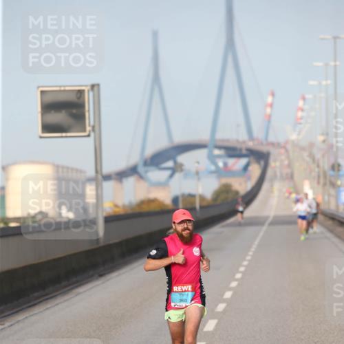 03.10.2026 - Köhlbrandbrückenlauf Jannik Wohlers http://msf.ph/oto/10709098 03.10.2026 09:37:36 Position 3 3823 meine-sportfotos.de