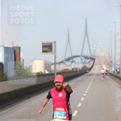 03.10.2026 - Köhlbrandbrückenlauf Jannik Wohlers http://msf.ph/oto/10709119 03.10.2026 09:37:39 Position 3 3823, 34 meine-sportfotos.de