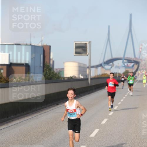 03.10.2026 - Köhlbrandbrückenlauf Jannik Wohlers http://msf.ph/oto/10709189 03.10.2026 09:39:07 Position 3 2170 meine-sportfotos.de