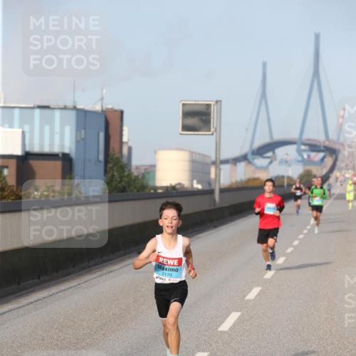 03.10.2026 - Köhlbrandbrückenlauf Jannik Wohlers http://msf.ph/oto/10709194 03.10.2026 09:39:07 Position 3 2170 meine-sportfotos.de