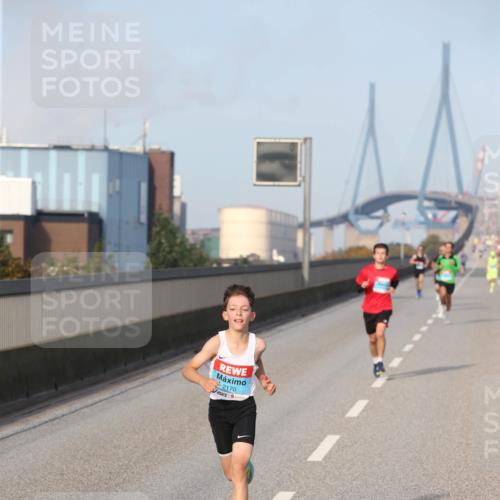 03.10.2026 - Köhlbrandbrückenlauf Jannik Wohlers http://msf.ph/oto/10709196 03.10.2026 09:39:07 Position 3 2170 meine-sportfotos.de