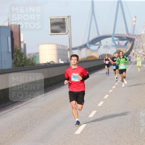 03.10.2026 - Köhlbrandbrückenlauf Jannik Wohlers http://msf.ph/oto/10709200 03.10.2026 09:39:10 Position 3 2181 meine-sportfotos.de