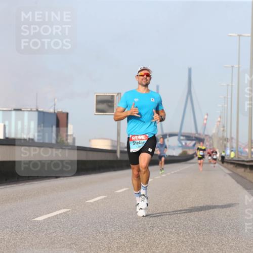 03.10.2026 - Köhlbrandbrückenlauf Jannik Wohlers http://msf.ph/oto/10709211 03.10.2026 09:39:37 Position 3 1260 meine-sportfotos.de