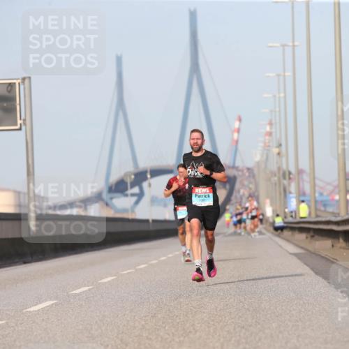 03.10.2026 - Köhlbrandbrückenlauf Jannik Wohlers http://msf.ph/oto/10709230 03.10.2026 09:39:55 Position 3 1091 meine-sportfotos.de