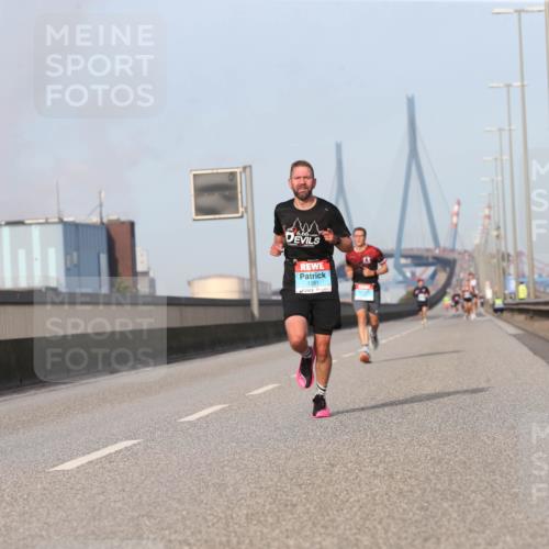 03.10.2026 - Köhlbrandbrückenlauf Jannik Wohlers http://msf.ph/oto/10709239 03.10.2026 09:39:58 Position 3 1091 meine-sportfotos.de