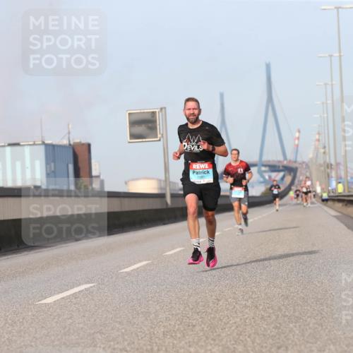 03.10.2026 - Köhlbrandbrückenlauf Jannik Wohlers http://msf.ph/oto/10709241 03.10.2026 09:39:58 Position 3 1091 meine-sportfotos.de