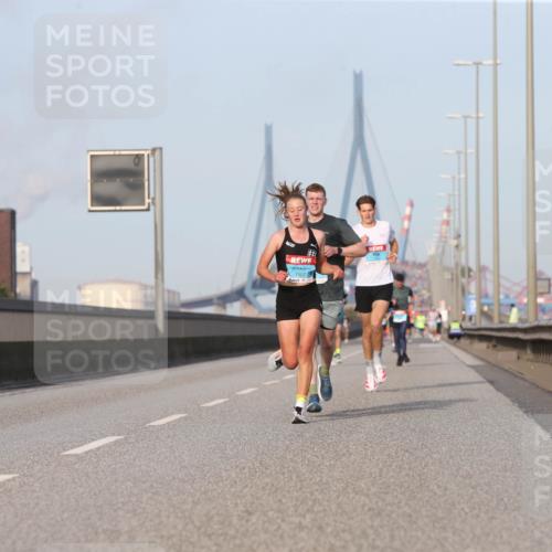 03.10.2026 - Köhlbrandbrückenlauf Jannik Wohlers http://msf.ph/oto/10709282 03.10.2026 09:40:20 Position 3 1507 meine-sportfotos.de
