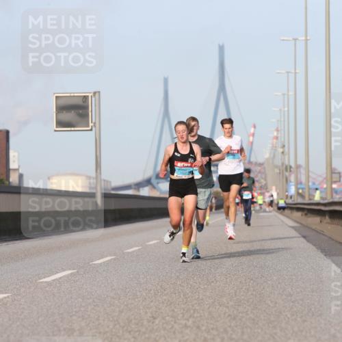 03.10.2026 - Köhlbrandbrückenlauf Jannik Wohlers http://msf.ph/oto/10709283 03.10.2026 09:40:20 Position 3  meine-sportfotos.de