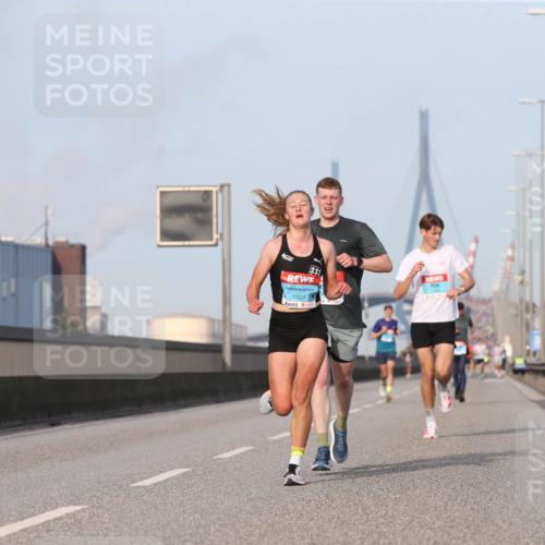 03.10.2026 - Köhlbrandbrückenlauf Jannik Wohlers http://msf.ph/oto/10709285 03.10.2026 09:40:21 Position 3 0, 1507 meine-sportfotos.de