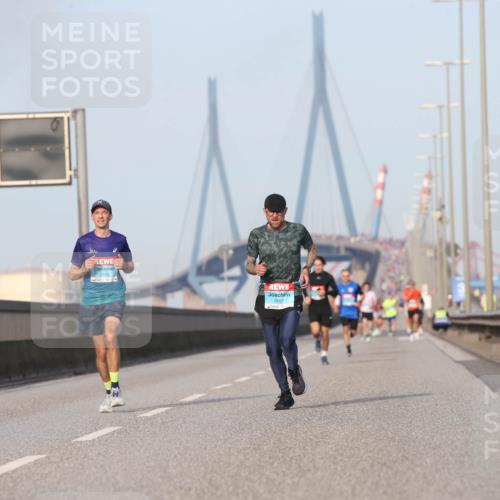 03.10.2026 - Köhlbrandbrückenlauf Jannik Wohlers http://msf.ph/oto/10709312 03.10.2026 09:40:28 Position 3 2067 meine-sportfotos.de