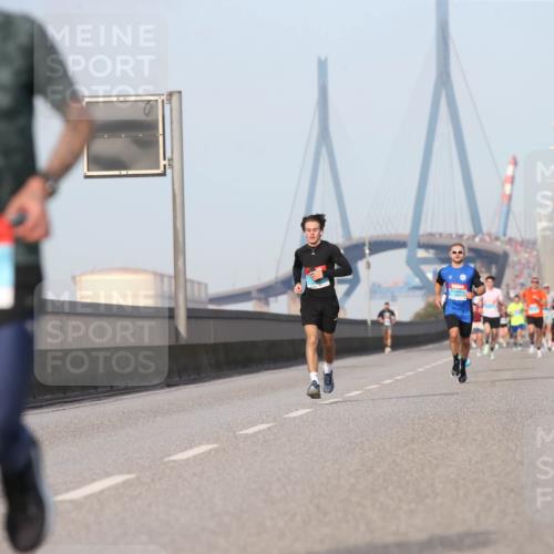 03.10.2026 - Köhlbrandbrückenlauf Jannik Wohlers http://msf.ph/oto/10709331 03.10.2026 09:40:33 Position 3  meine-sportfotos.de