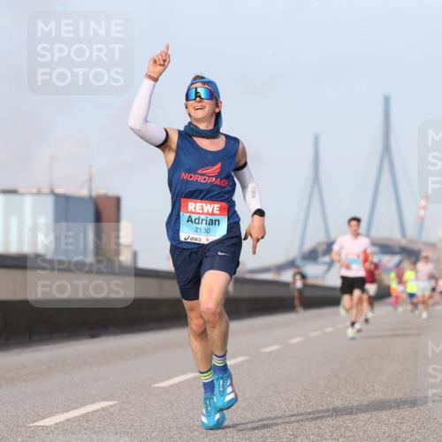 03.10.2026 - Köhlbrandbrückenlauf Jannik Wohlers http://msf.ph/oto/10709366 03.10.2026 09:40:47 Position 3 2130 meine-sportfotos.de