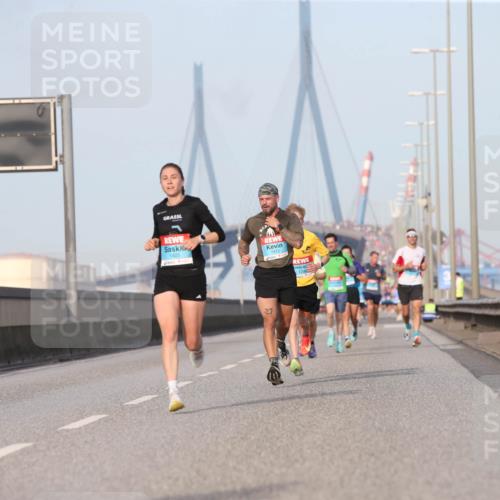 03.10.2026 - Köhlbrandbrückenlauf Jannik Wohlers http://msf.ph/oto/10709423 03.10.2026 09:41:13 Position 3 1425, 27 meine-sportfotos.de