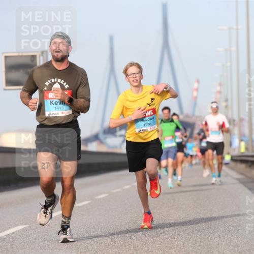 03.10.2026 - Köhlbrandbrückenlauf Jannik Wohlers http://msf.ph/oto/10709451 03.10.2026 09:41:18 Position 3 27, 1413, 1296 meine-sportfotos.de