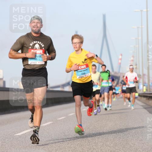 03.10.2026 - Köhlbrandbrückenlauf Jannik Wohlers http://msf.ph/oto/10709455 03.10.2026 09:41:19 Position 3 27, 1413, 1296 meine-sportfotos.de