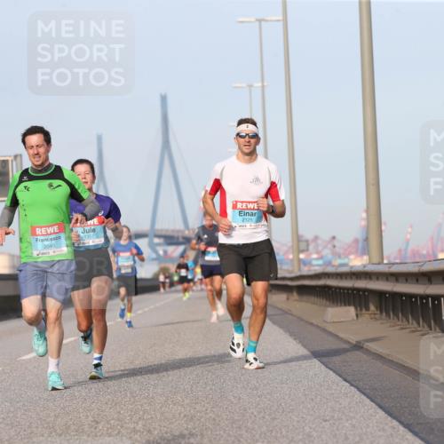 03.10.2026 - Köhlbrandbrückenlauf Jannik Wohlers http://msf.ph/oto/10709471 03.10.2026 09:41:25 Position 3 2045, 1357, 2125 meine-sportfotos.de