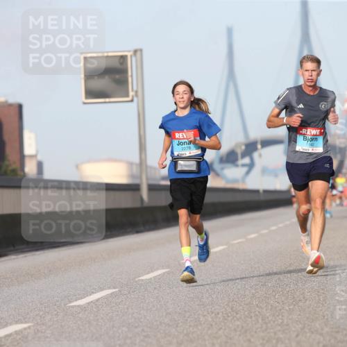 03.10.2026 - Köhlbrandbrückenlauf Jannik Wohlers http://msf.ph/oto/10709484 03.10.2026 09:41:29 Position 3 2278, 1142 meine-sportfotos.de