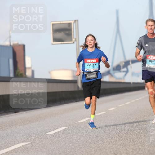 03.10.2026 - Köhlbrandbrückenlauf Jannik Wohlers http://msf.ph/oto/10709491 03.10.2026 09:41:30 Position 3 2278, 1142 meine-sportfotos.de
