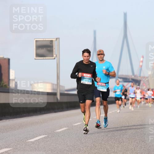 03.10.2026 - Köhlbrandbrückenlauf Jannik Wohlers http://msf.ph/oto/10709509 03.10.2026 09:41:44 Position 3 2194, 1261 meine-sportfotos.de