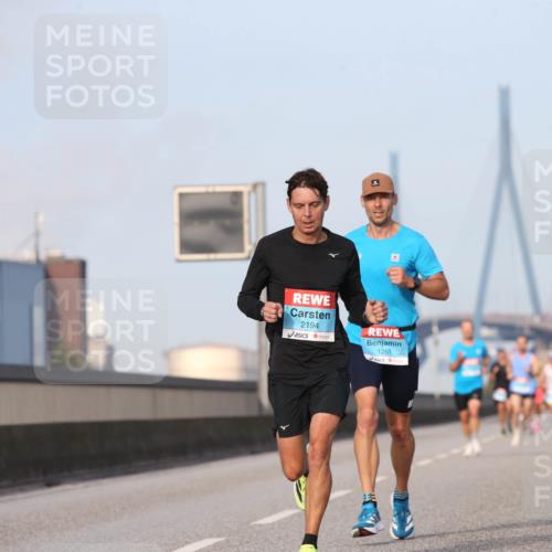 03.10.2026 - Köhlbrandbrückenlauf Jannik Wohlers http://msf.ph/oto/10709519 03.10.2026 09:41:45 Position 3 2194, 1261 meine-sportfotos.de