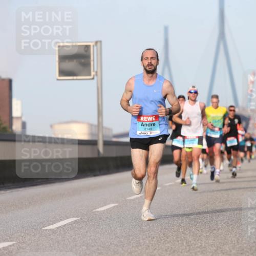 03.10.2026 - Köhlbrandbrückenlauf Jannik Wohlers http://msf.ph/oto/10709542 03.10.2026 09:41:57 Position 3 2149 meine-sportfotos.de