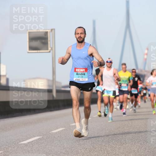 03.10.2026 - Köhlbrandbrückenlauf Jannik Wohlers http://msf.ph/oto/10709547 03.10.2026 09:41:57 Position 3 2149 meine-sportfotos.de